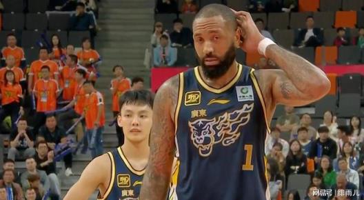 广东队稳了！男篮主力锋卫狂轰10+7+5+3，助力杜锋重返总决赛？