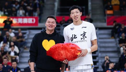 周琦爱子渴望加入宏远梯队，广东才是真爱？