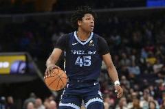 GG-杰克逊高效输出：15投8中砍下20分3篮板