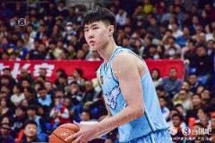 媒体人：胡明轩&赵嘉义反弹表现亮眼 三分延续夏季手感
