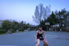 女人，你击中了我的心脏！