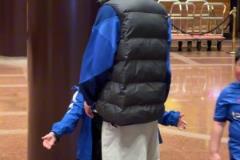 谁懂啊刘诚宇06年才18岁，刘诚宇脸都红到耳根了