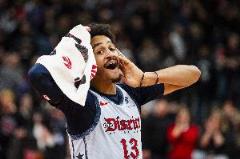 普尔第二次单赛季场均不足30分钟仍砍下20+，创NBA历史最多纪录