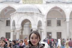 颜值真高！孟超晒旅行照：祝大家假期愉快！