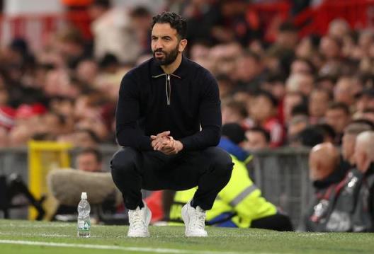 talkSPORT：曼联夏窗仍支持阿莫林 马奎尔与B费对高层不满